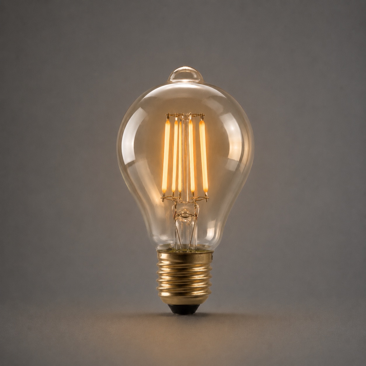נורת LED 8W פילמנט  זכוכית ענבר 1112